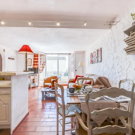 Village De Silhouette.4 * Grimaud