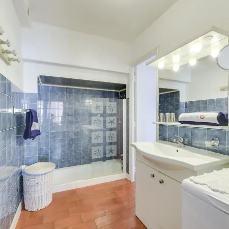 Village De Silhouette.4 דירה *