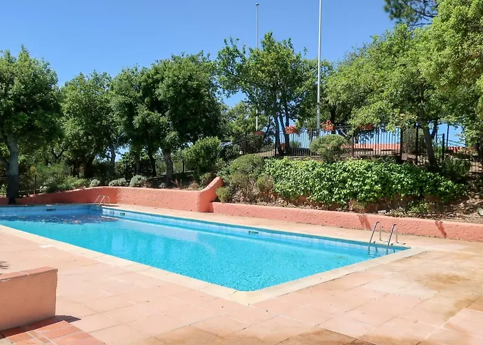 Village De Silhouette.4 * Grimaud